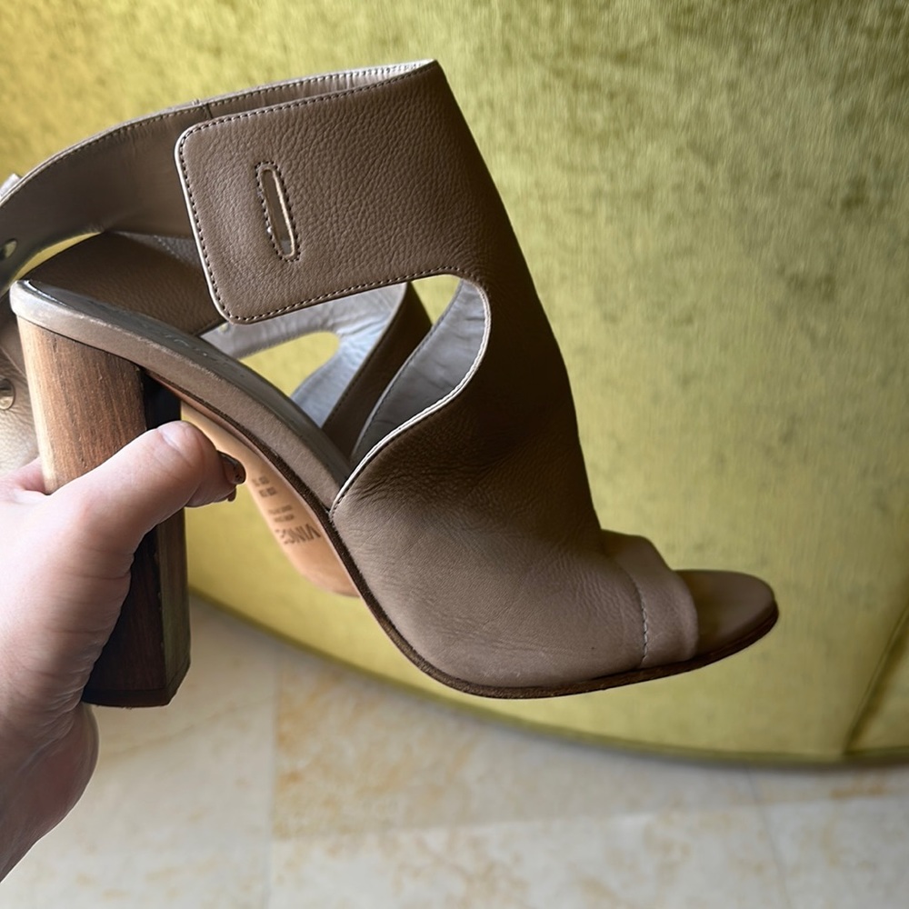 Vince ankle booties